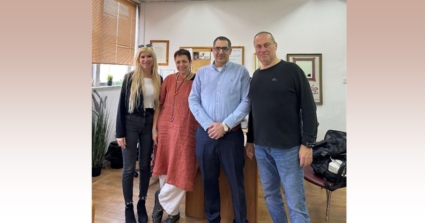 יפית זיגמן, InterSystems; ד"ר מורית בארי, מנכ"לית בית החולים אלי"ן; תני פרנקל, InterSystems; אריה מלמד יקל, Deputy Director General ו-Strategic Planning באלי"ן.