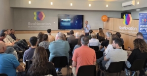 אורי שמש, מנכ"ל SeaNovation, הציג את פעילות המרכז ואת המסלולים המיוחדים ליזמים באירוע דמוי ה"ספיד-דייטינג".