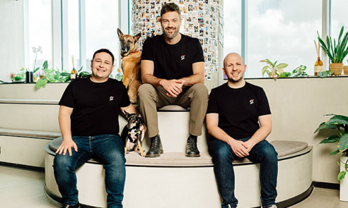 מייסדי גמביט: אלון גרומקוב, מנכ"ל החברה, סער אליאס, סמנכ"ל המוצר, ומאי קוגן, סמנכ"ל הטכנולוגיות.