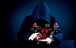 משתוללות ומנצלות פערי אבטחה בארגונים. תקיפות AI בסייבר.