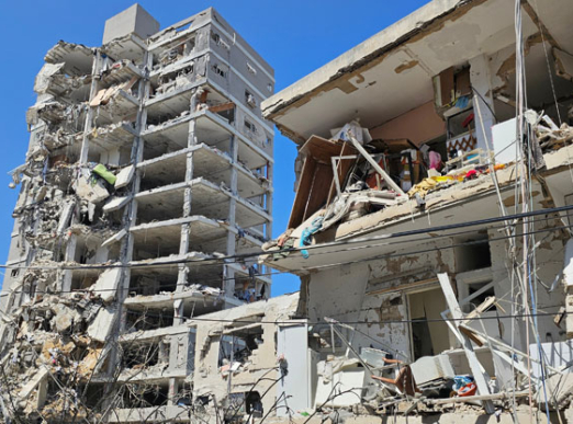 בניינים בבת ים שנפגעו מטיל איראני במלחמה האחרונה.