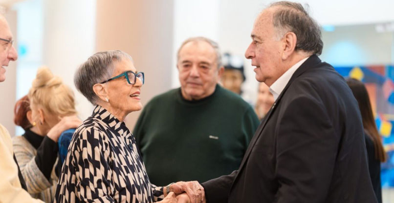 אלה גליל עם ראש עיריית חיפה, יונה יהב.