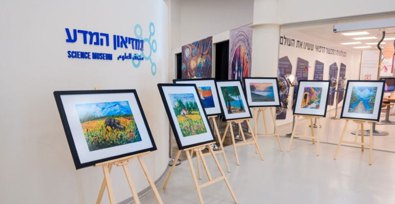 התערוכה באירוע.