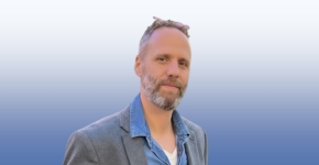 אביב חסידים, מנהל תשתיות ותפעול ו-CTO במוסד לביטוח לאומי.