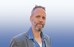 אביב חסידים, מנהל תשתיות ותפעול ו-CTO במוסד לביטוח לאומי.