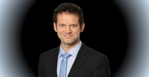 עו"ד ליאור אתגר, שותף, ראש תחום הגנת המידע, סייבר וטכנולוגיות מידע במשרד EBN - ארדינסט, בן נתן, טולידאנו.