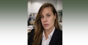 עדי‑עד שלה מוסלי, מנהלת בכירה במרכז הסייבר של דלויט ישראל, מובילת תחום ממשל, סיכון וציות, המשכיות עסקית ופרטיות.