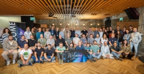 צוות אסטרה לאבס בישראל.