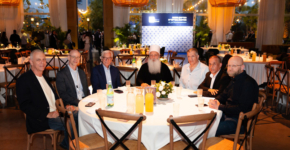 משמאל: רמי שוורץ, מנכ״ל קרן פורטלנד ישראל, דרור בין - מנכ״ל רשות החדשנות, סר רולנד כהן, יו״ר קרן פורטלנד, השיח׳ מוואפק טאריף, ראש העדה הדרוזית בישראל, פולי מרדכי, מוניר זובידת, יו״ר ראשי הרשויות הבדואיות וראאד שנאן, מנכ״ל המועצה הדתית הדרוזית.