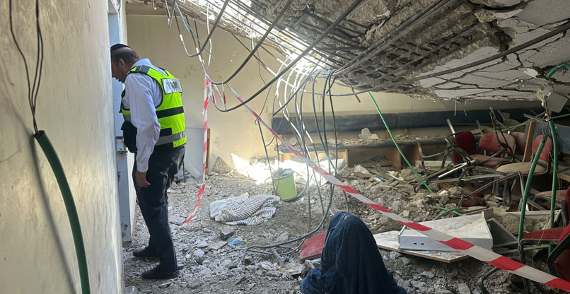 המקלט בבית שמש שבו נפל הטיל.