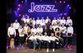 הצוות של ג'אז.