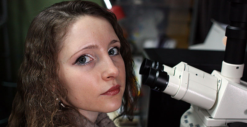 ד"ר אנה קוסינובה, מטלורגית בכירה במעבדות המו"פ של UCT ישראל.