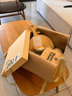 חבילות למשפחות העובדים המילואמניקים ב-ווגה.