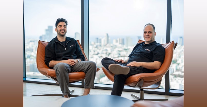 מייסדי אבאב סקיוריטי, אמיר בולדו, ה-CPTO, ואביב נחום, המנכ"ל.