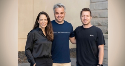 מימין לשמאל: ישראל דואניס, מייסד שותף ומנכ"ל, ניב גולדנברג, מייסד שותף וסמנכ"ל המוצר ו-שרית ריינר, סמנכ"לית המוצר (CTO) של Linx Security.