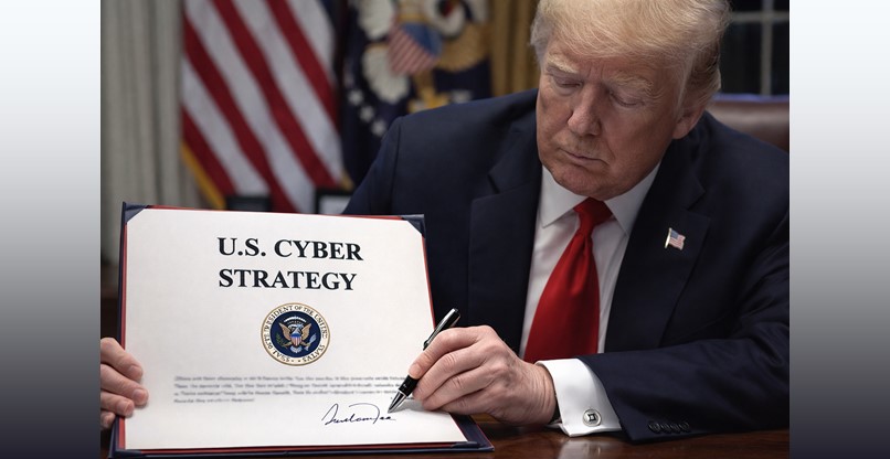 הציג את אסטרטגיית הסייבר של ממשלו. נשיא ארה"ב דונלד טראמפ.