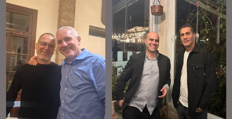 מימין: תומר פרי, מנכ"ל אינוקום מקבוצת אמן ואיתי דומיניץ, מנהל תשתיות מכבי שירותי בריאות; משמאל: ינאי מילשטיין, סמנכ"ל פתרונות תוכנה באמן, וקובי זר, מנהל האפליקציות בפלאפון. צילום: יח"צ מימין: תומר פרי, מנכ"ל אינוקום מקבוצת אמן ואיתי דומיניץ, מנהל תשתיות מכבי שירותי בריאות; משמאל: ינאי מילשטיין, סמנכ"ל פתרונות תוכנה באמן, וקובי זר, מנהל האפליקציות בפלאפון.