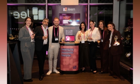 צוות ג'ין טכנולוגיות באירוע ההשקה של הסניף החדש בלונדון.