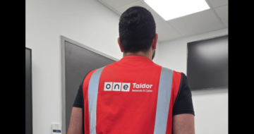 לוחם והיי-טקיסט. אורי אורגד, מצטיין נשיא.