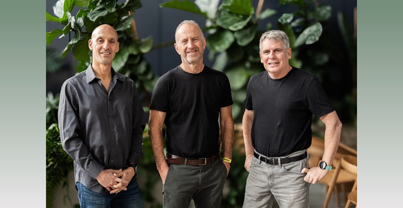 מימין לשמאל, גיל פרידלנדר, חן לינצ'בסקי וג'ייסון וולף - שותפים מייסדים של קרן איירון ניישן.