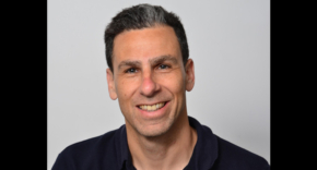 גיא שקולניק, מייסד ומנכ"ל וובטק, היצרנית של פלטפורמת Botica AI.