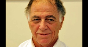 ד"ר אברהם חולי ז"ל, שהיה מחלוצי תחום האיכות הארגונית בישראל.