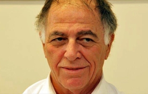 ד"ר אברהם חולי ז"ל, שהיה מחלוצי תחום האיכות הארגונית בישראל.