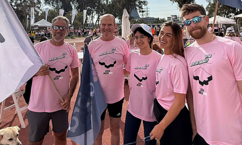 מימין: רון, מיטב, דניאלה אוזון, שי אוזון ונעם זיו.