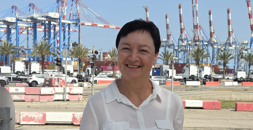 אירנה טלסניק, תוכניתנית בכירה באגף הטכנולוגיות בנמל אשדוד.