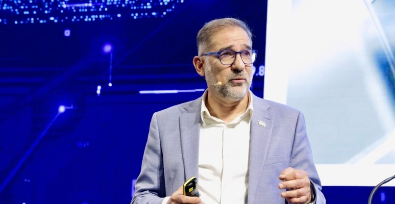 תא"ל (מיל') נתי כהן, ראש מערך הדיגיטל הלאומי, בכנס נימבוס של אנשים ומחשבים.