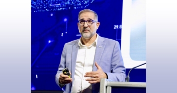 תא"ל (מיל') נתי כהן, ראש מערך הדיגיטל הלאומי בכנס נימבוס של אנשים ומחשבים.