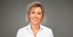 כרמית אראל, מנהלת אגף מערכות מידע בבזק.