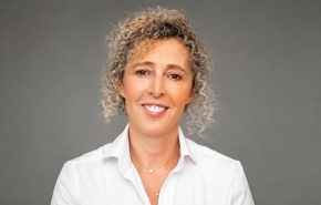 כרמית אראל, מנהלת אגף מערכות מידע בבזק.
