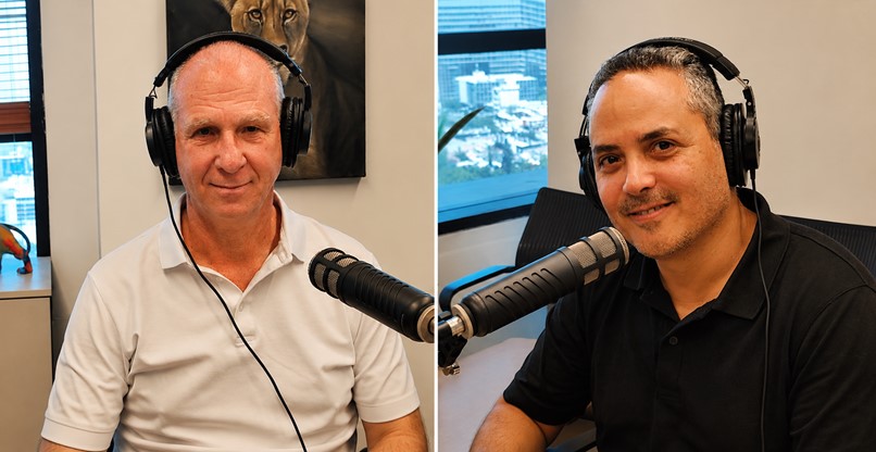 מימין לשמאל: רפי הופמן, סמנכ"ל ומנהל חטיבת סאפ בחברת נס, ואת עמית רונן, סמנכ"ל לקוחות מגזר פרטי ו-סאפ, ב-נס.