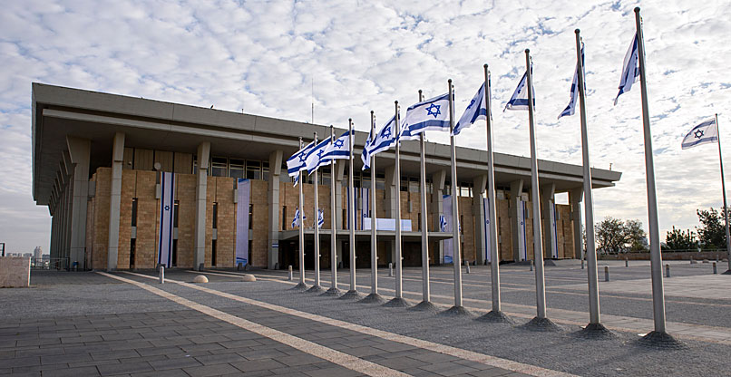 הכנסת מכירה בחשיבות הקמת חוות השרתים - לפחות בקריאה ראשונה.