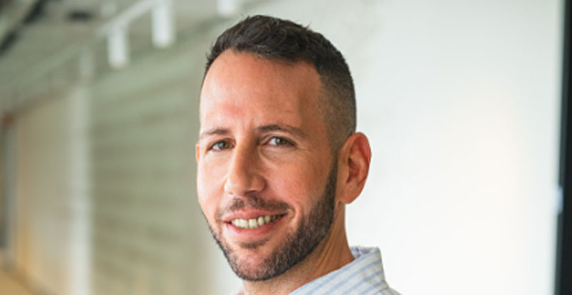 תומר יאיר זמל, מנהל אסטרטגיית הצלחת לקוח לארגוני אנטרפרייז באודיוקודס. צילום: פרטי תומר יאיר זמל, מנהל אסטרטגיית הצלחת לקוח לארגוני אנטרפרייז באודיוקודס.