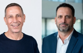 מימין לשמאל: עופר מילבסקי, מנכ"ל סאפ ישראל, ו-אבי שטיינהוף, EVP פתרונות סאפ באברא.