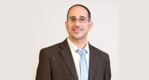 עזרא כהן, סמנכ"ל פתרונות אנרגיה, מערכות בקרת מבנה ומחלקת אפיון והנדסה, בשניידר אלקטריק ישראל.