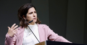 שרון חצור, סמנכ''לית תכנון מדיניות ואסטרטגיה במשרד האנרגיה והתשתיות.