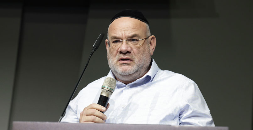 יעקב אוזוחובסקי, ראש אגף הגנה סקטוריאלית ותמ"ק (תשתיות מדינה קריטיות) במערך הסייבר הלאומי.