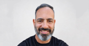 ארז אגוזי, סמנכ"ל הכספים של רייזור לאבס.
