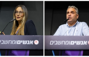 מימין לשמאל: אורן ישראלי, מנהל תחום ביטוחי קבלנים באיאון ישראל, וענת קירשנבוים, מנהלת תחום פתרונות אשראי באיאון ישראל.