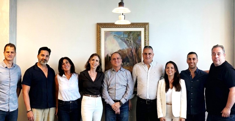 בכירי מלם תים עם בכירי חברת פורטק* תוכנה, אותה רכשה.