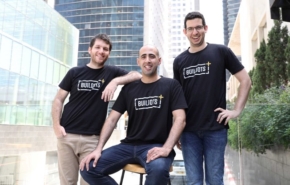 מייסדי בילדוטס, משמאל לימין: רועי דנון (מנכ"ל ומייסד-שותף), יקיר סודרי (מייסד-שותף), אביב ליבוביץ (מייסד-שותף).