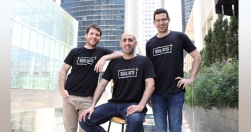 מייסדי בילדוטס, משמאל לימין: רועי דנון (מנכ"ל ומייסד-שותף), יקיר סודרי (מייסד-שותף), אביב ליבוביץ (מייסד-שותף).