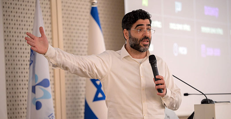 אברהם זרוק, ראש החטיבה הטכנולוגית במערך הסייבר הלאומי. צילום: ברונו שרביט אברהם זרוק, ראש החטיבה הטכנולוגית במערך הסייבר הלאומי.