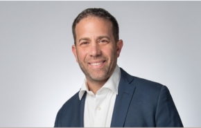 איירה רובינס, יו"ר, נשיא ומנכ"ל וואלי נשיונל בנק.
