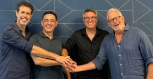 מימין: עדי אייל, מנכ"ל קבוצת וואן; אלי פרדו, סמנכ"ל הטכנולוגיות של קוביה; סער רם, מנהל אשכול חברות דיפנס ויועצים בוואן; ויהודה שפירא, מנכ"ל קוביה. צילום: יח"צ מימין: עדי אייל, מנכ"ל קבוצת וואן; אלי פרדו, סמנכ"ל הטכנולוגיות של קוביה; סער רם, מנהל אשכול חברות דיפנס ויועצים בוואן; ויהודה שפירא, מנכ"ל קוביה.